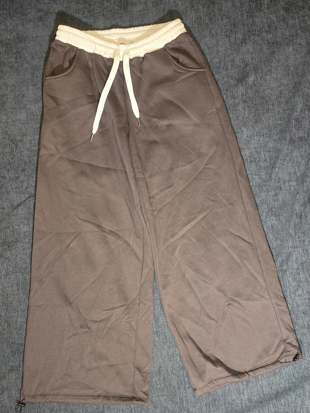 Edikted Brown Wide-Leg Sweatpants with Cream Drawcord Waist